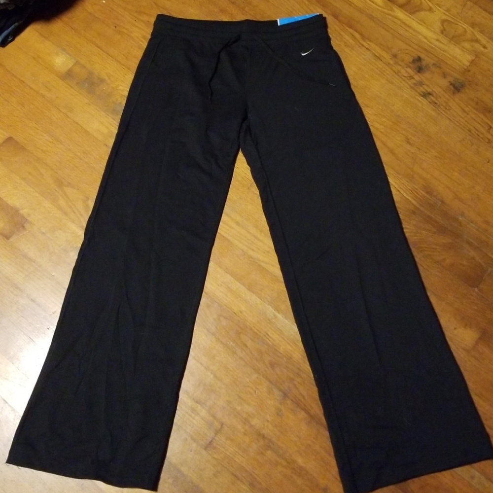 Nike loose fit stretch pants
